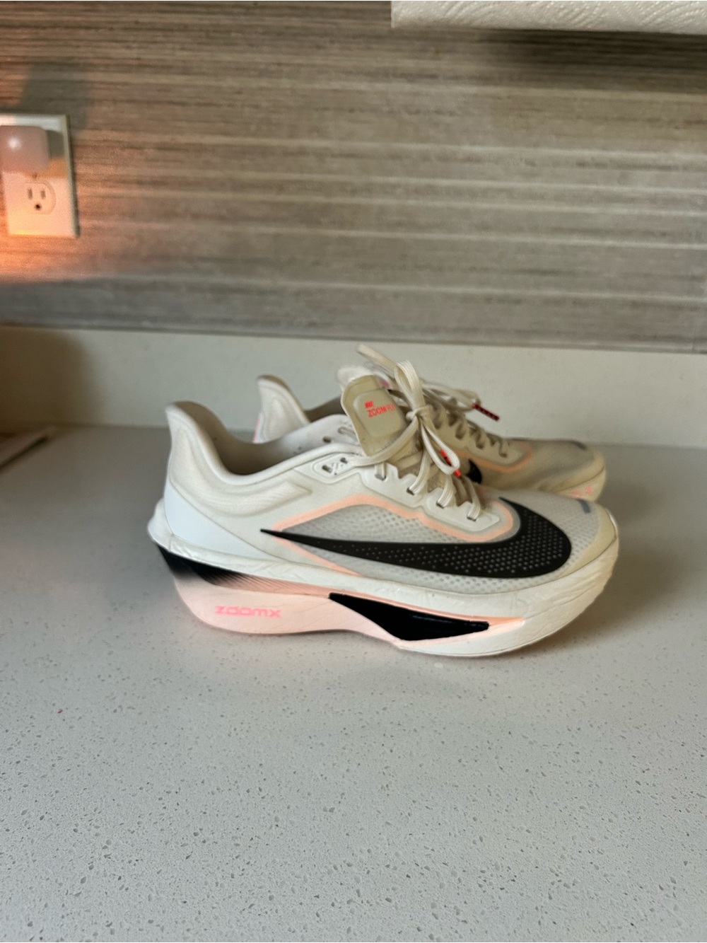 Nike Women's White zoom fly 6 pale ivory